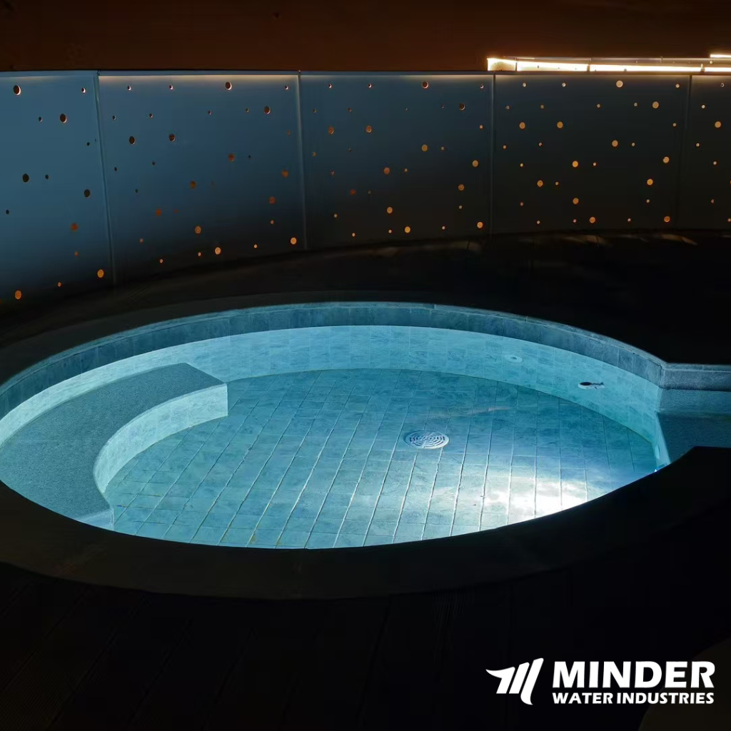 Minderwater: Discover the Moon Oasis- A Unique Spa Resort with Private Outdoor Swimming Pools